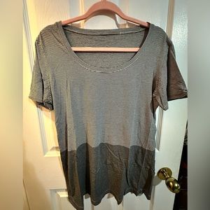Lululemon striped t shirt 👚
